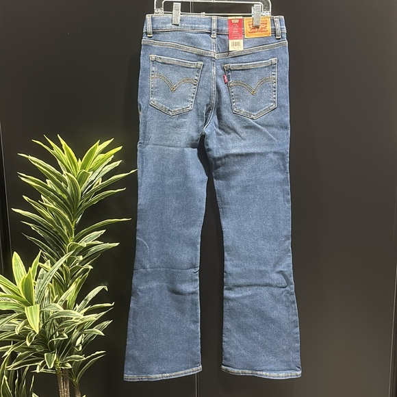 Levi’s 726 High-Rise flare,adjustable waistband,wide leg opening,slim thru thigh - Picture 2 of 8